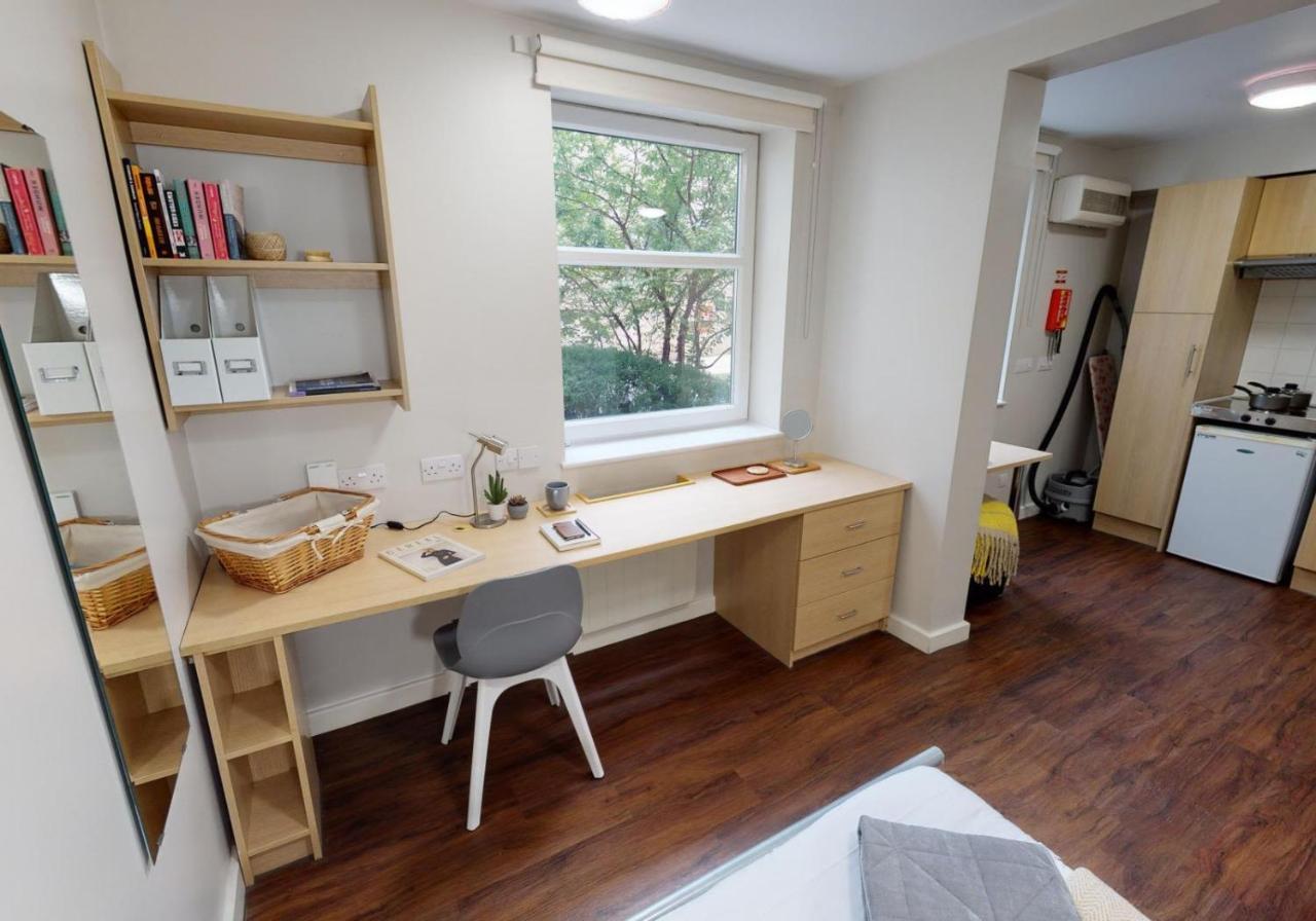 Private Bedrooms With Shared Kitchen And Studios At Iq Tufnell House In London Londres Exterior foto