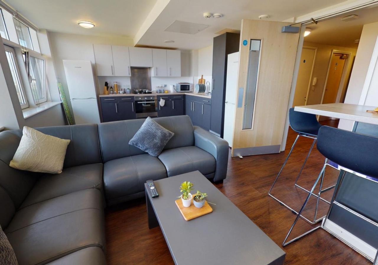 Private Bedrooms With Shared Kitchen And Studios At Iq Tufnell House In London Londres Exterior foto