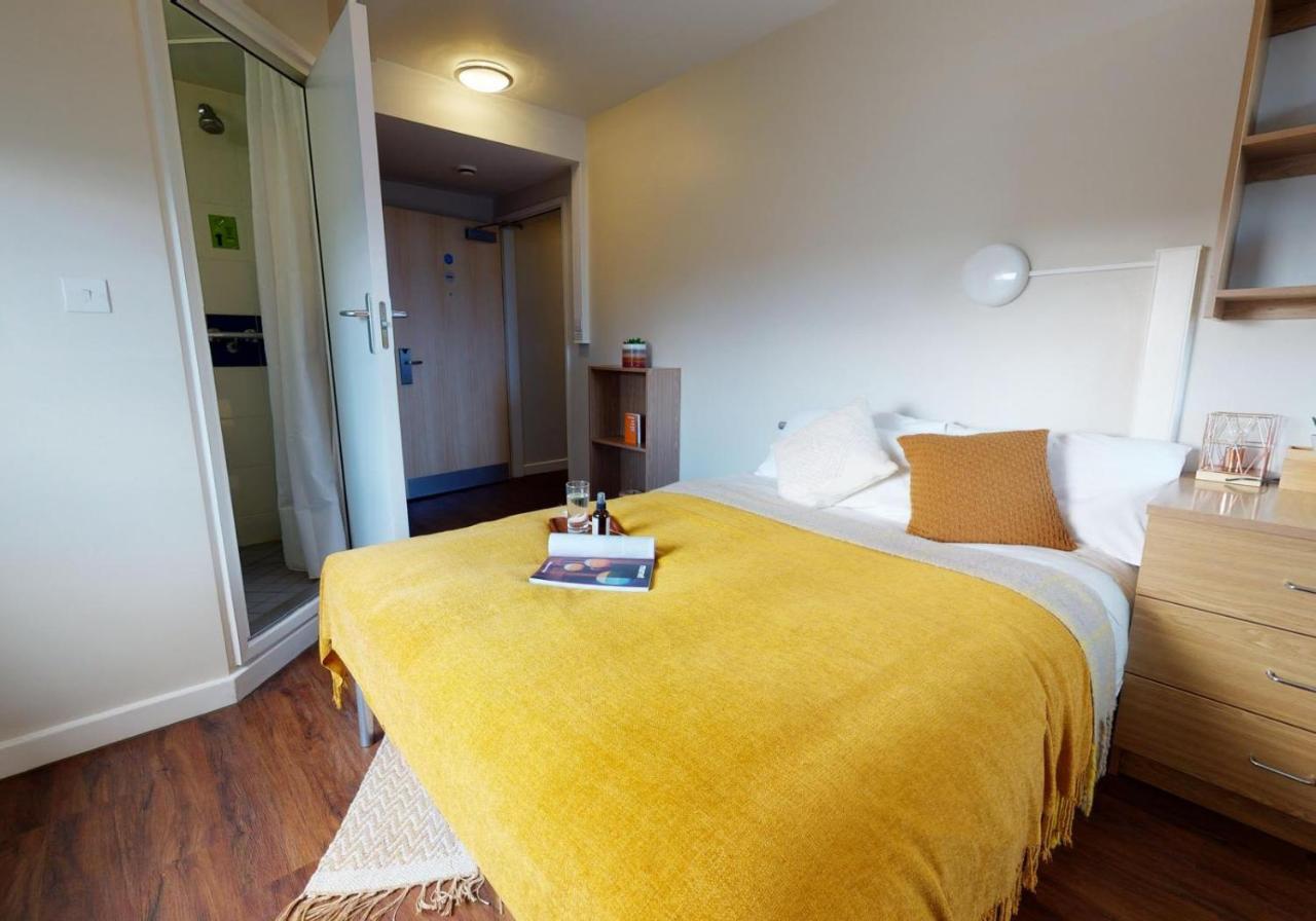 Private Bedrooms With Shared Kitchen And Studios At Iq Tufnell House In London Londres Exterior foto