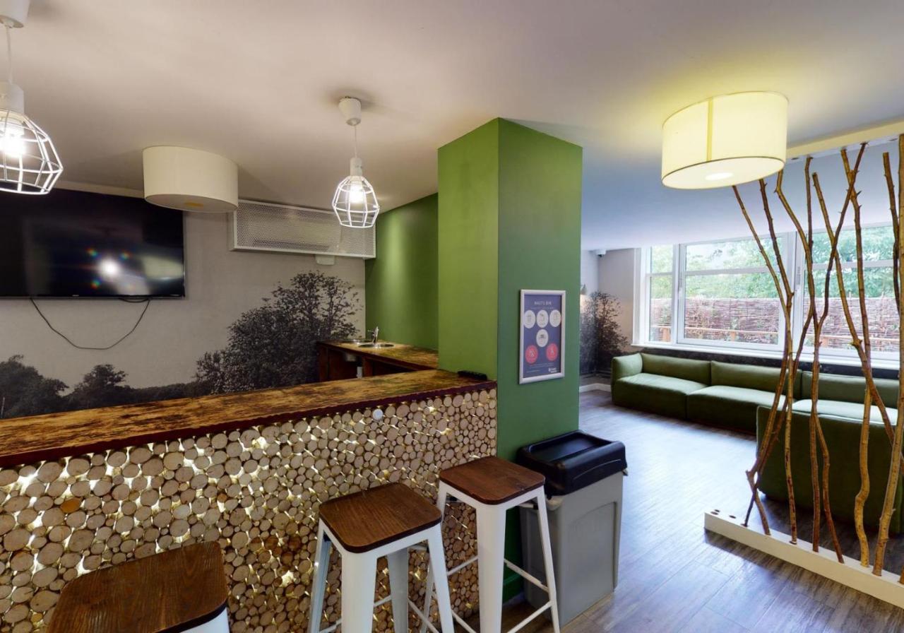 Private Bedrooms With Shared Kitchen And Studios At Iq Tufnell House In London Londres Exterior foto