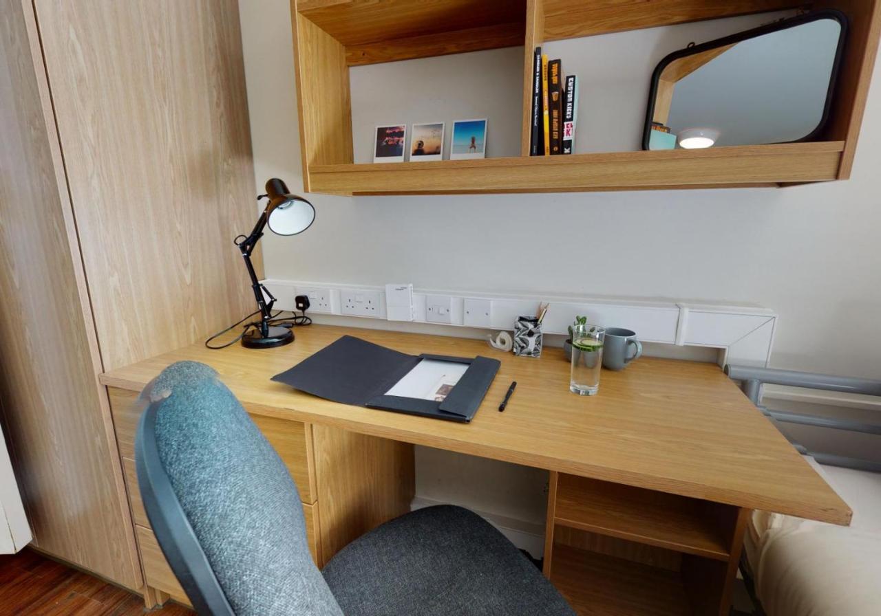 Private Bedrooms With Shared Kitchen And Studios At Iq Tufnell House In London Londres Exterior foto